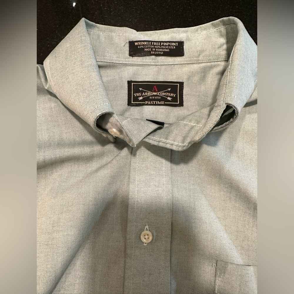 The arrow company pastime wrinkle free pinpoint 16 1/2-32/33